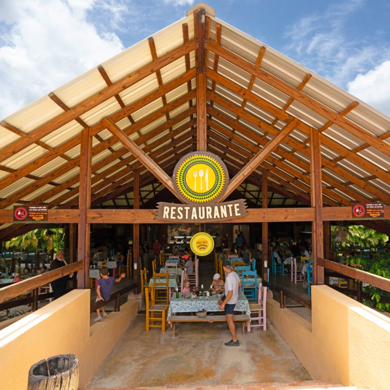 Buffet dominicano, comida dominicana