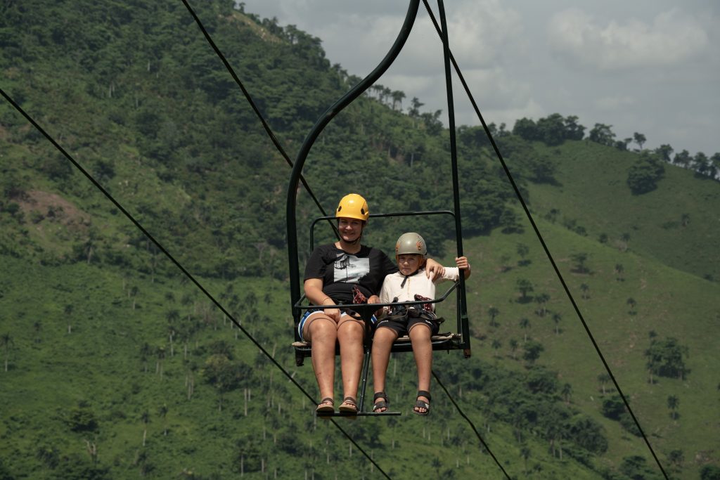 Conoce la montaña Anamuya con las mejores vistas desde las telesillas de La Hacienda Park
